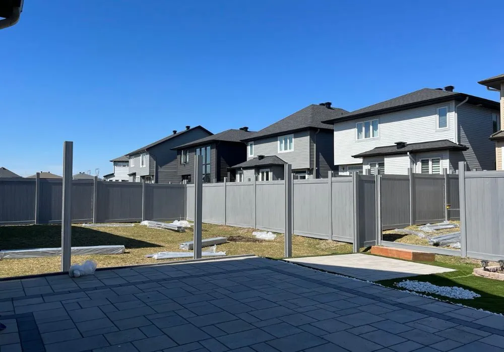 vinyl fence vs. wood fence